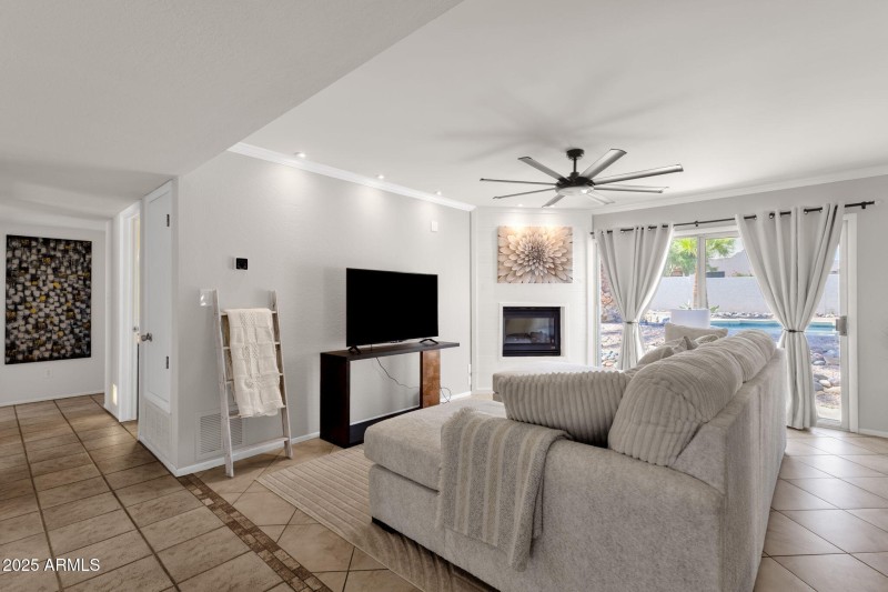 9-web-or-mls-16920-e-deerskin-dr