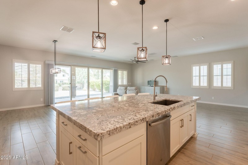 16-web-or-mls-Stonegate-16