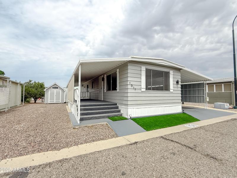 Large Lot w/ 2 storage shed