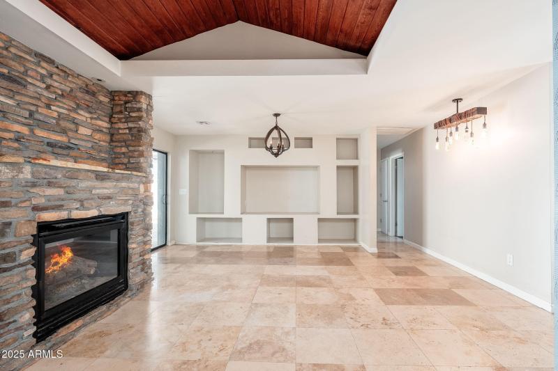 3002 E Glenrosa Ave, 07-10 - 02