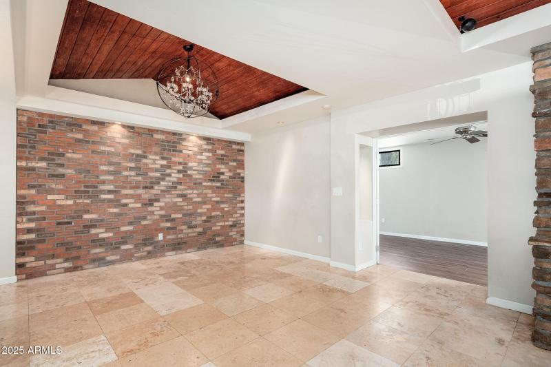 3002 E Glenrosa Ave, 07-10 - 05