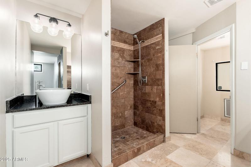 3002 E Glenrosa Ave, 07-10 - 16