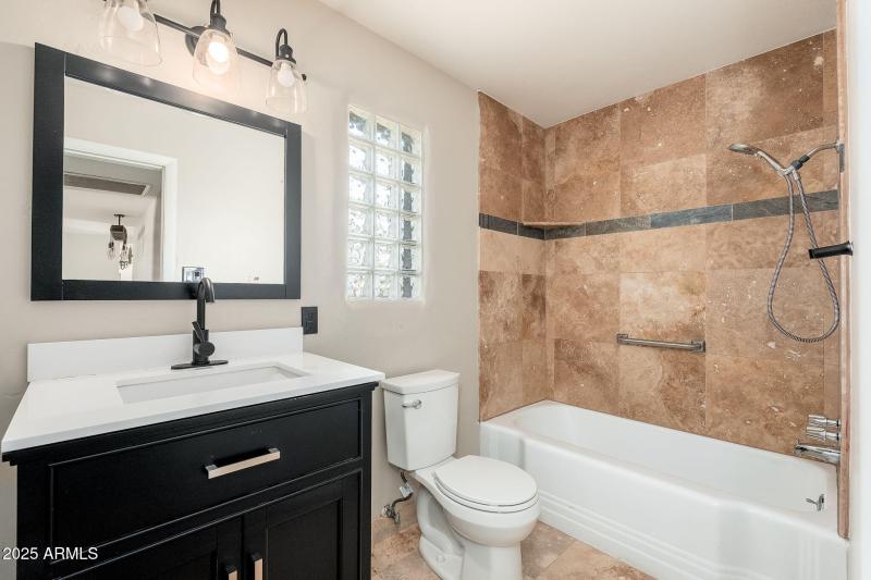 3002 E Glenrosa Ave, 07-10 - 22