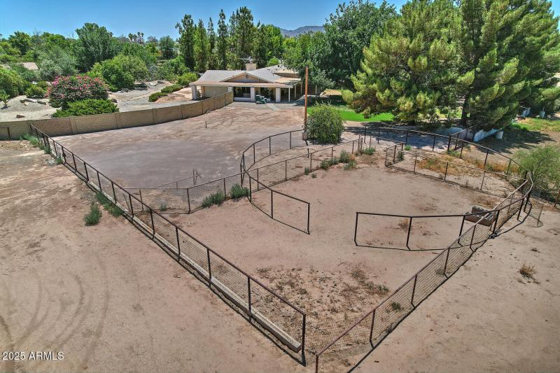 Horse areaa-048-020-1500x1000