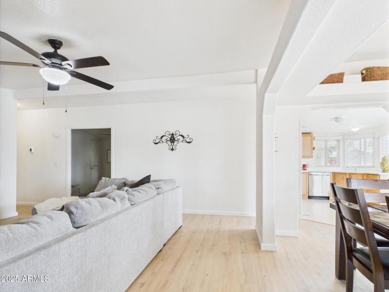 CAM03379G0-PR0133-STILL006