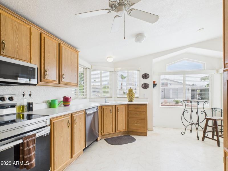 CAM03379G0-PR0133-STILL014