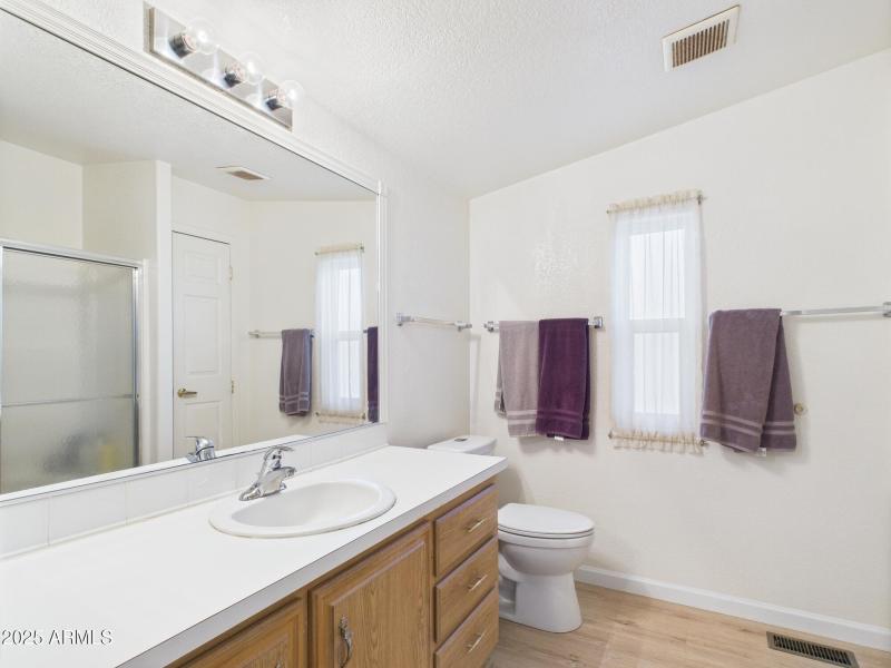 CAM03379G0-PR0133-STILL018