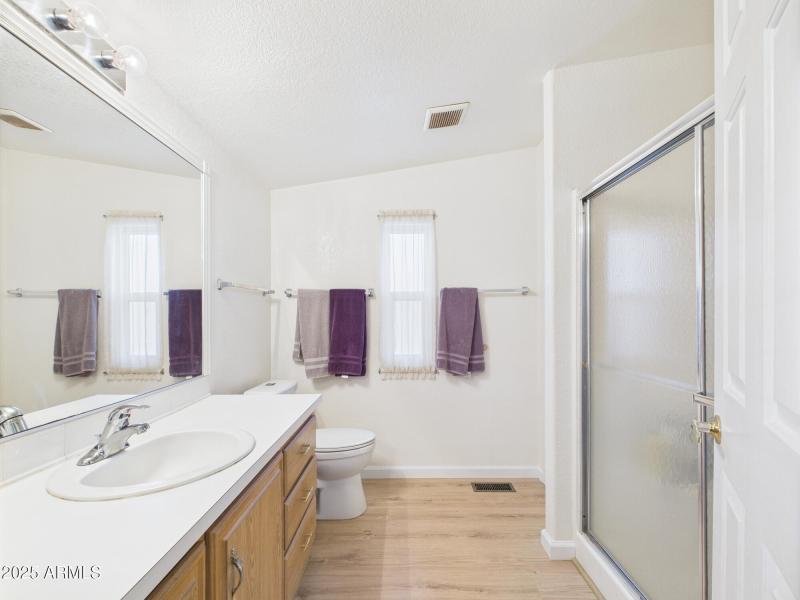 CAM03379G0-PR0133-STILL019