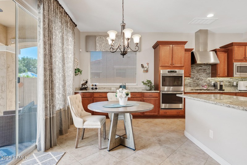 Dining | Kitchen