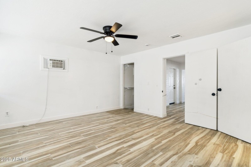 17-web-or-mls-11135-w-florida-ave