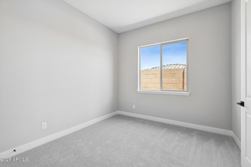 L53-HDR028