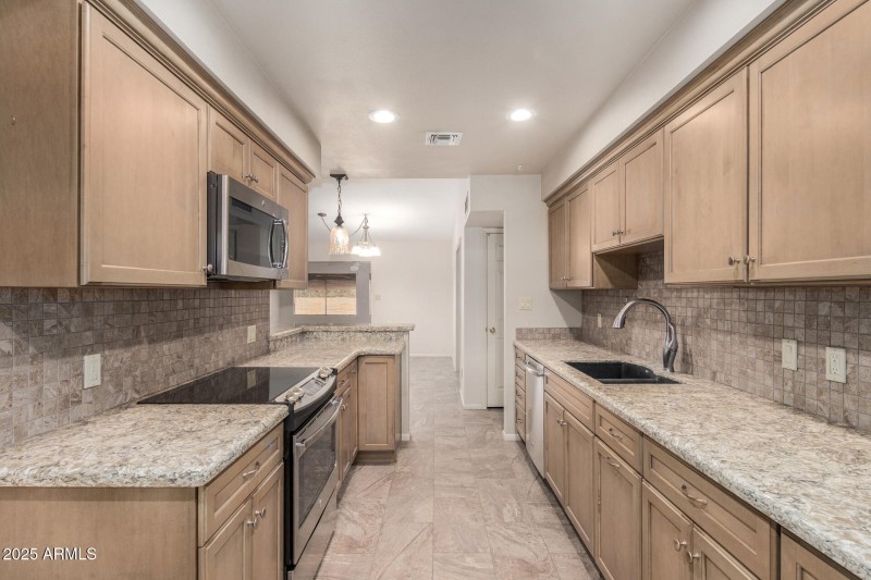 Lots of kitchen storage