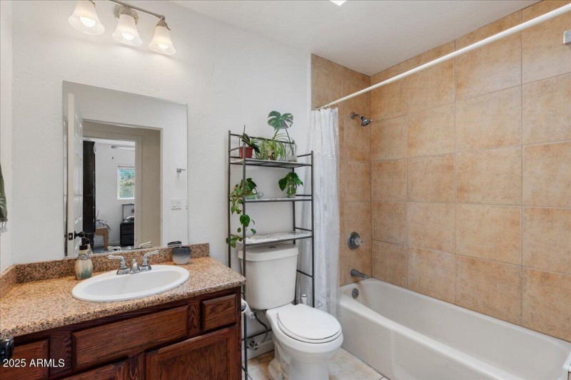 15-Bathroom
