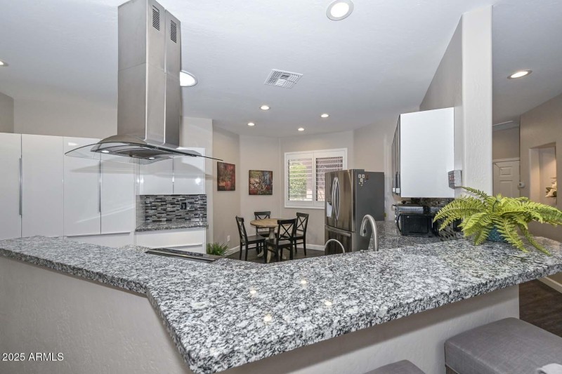 Kitchen Bar