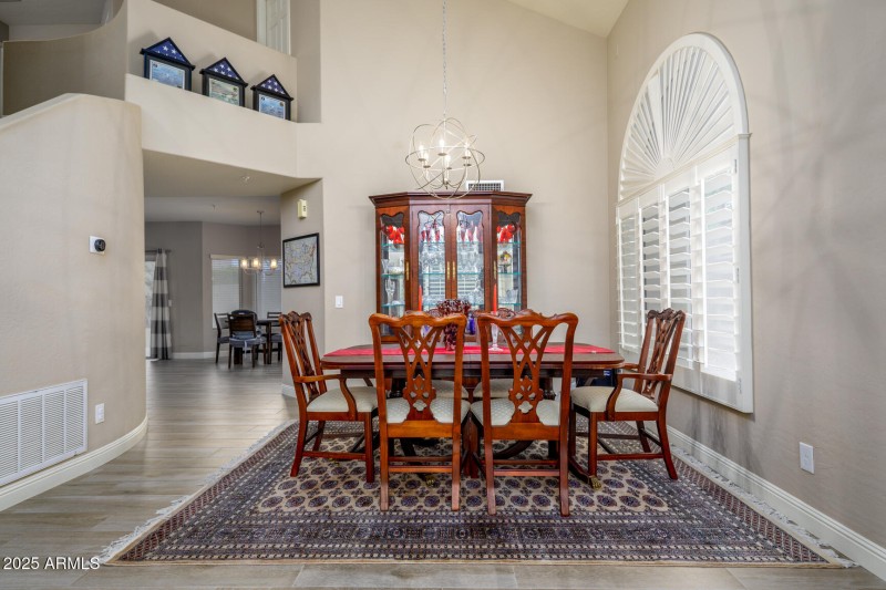 Living room / dining