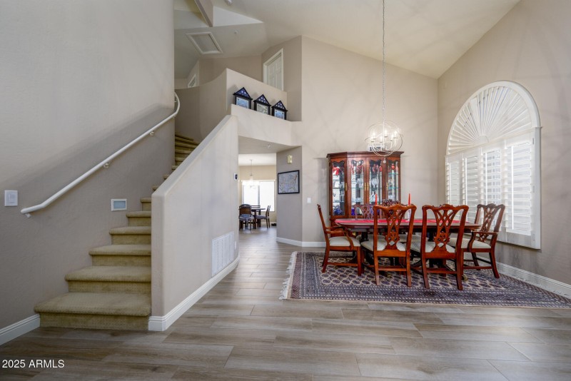 Living room / dining