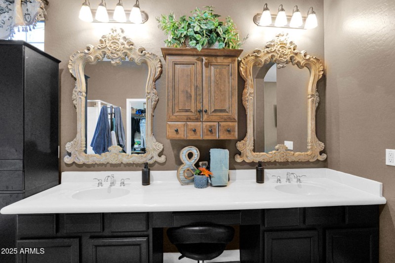 Dual Sinks