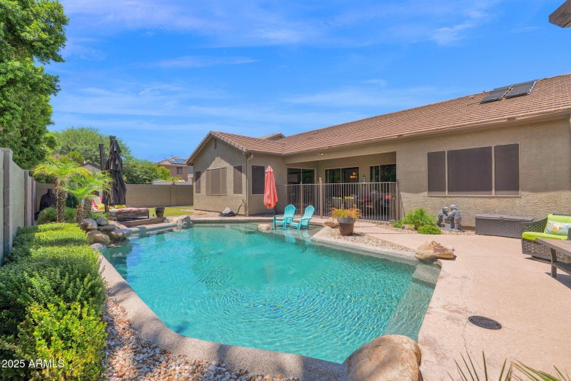 7965 W Robin Ln