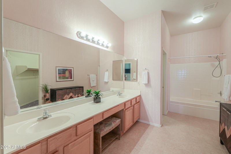 6720 E Encanto Street, 3