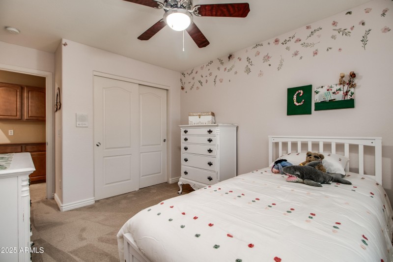 Colonial-075