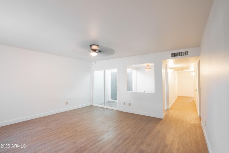 Living Room (3)