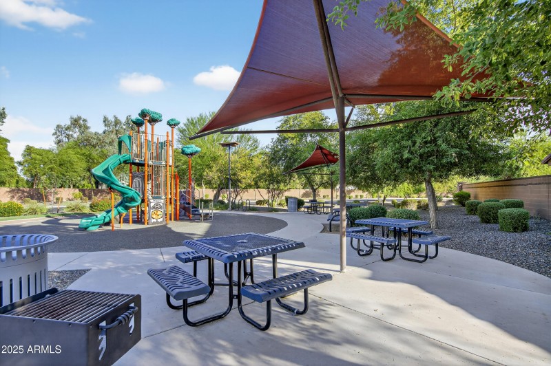 505_A4M_gilbert commons
