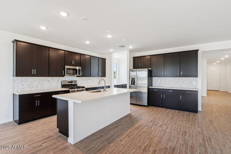 12-web-or-mls-W Paseo Way-S3007-012