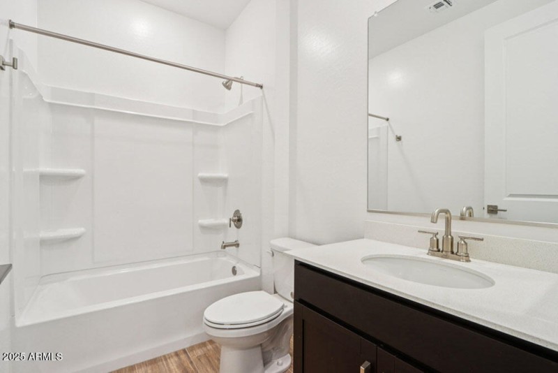 16-web-or-mls-W Paseo Way-S3007-016