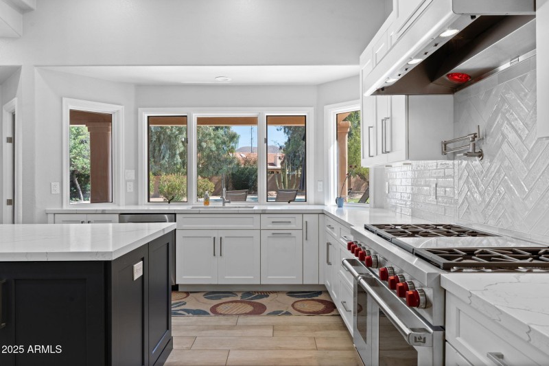 17-web-or-mls-11290-e-cochise-dr