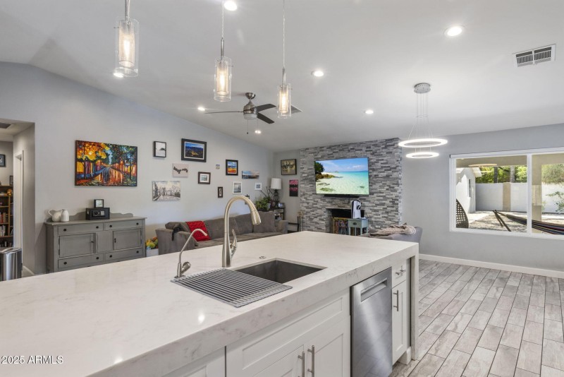 Island overlooking Great room