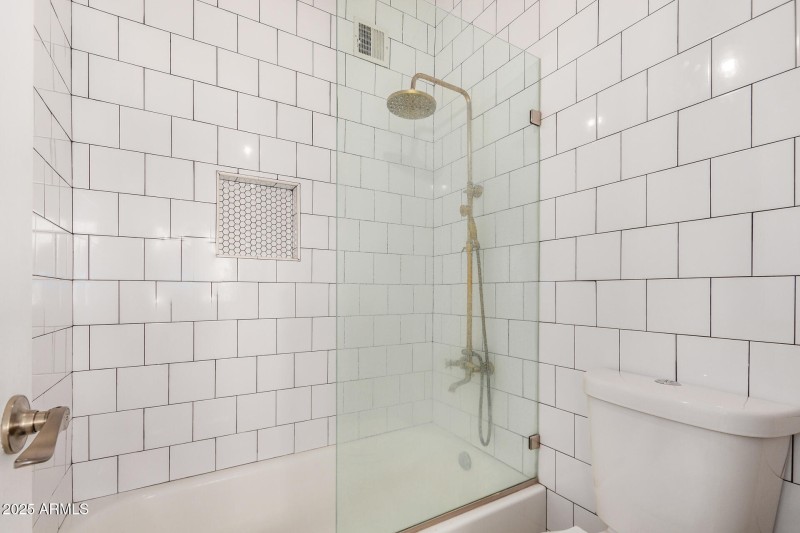 3434 N 11th Street 5