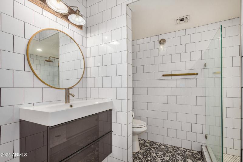 3434 N 11th Street 5