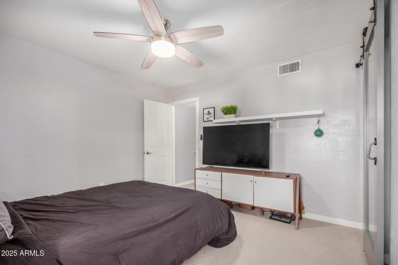 3434 N 11th Street 5