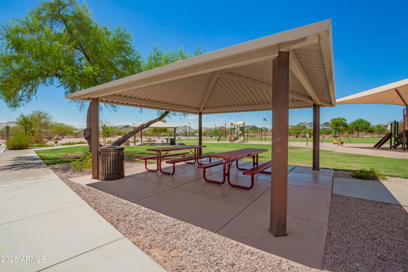 6884b5_47 - Raftriver