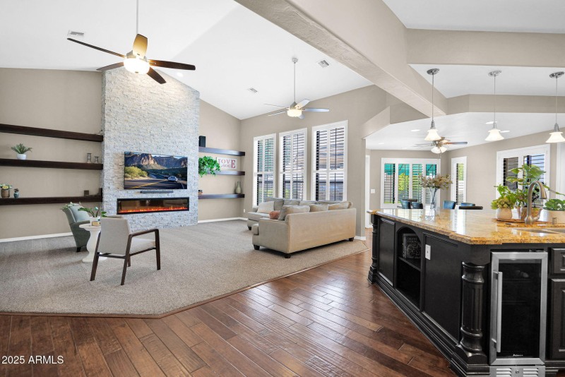 11-web-or-mls-P1279248