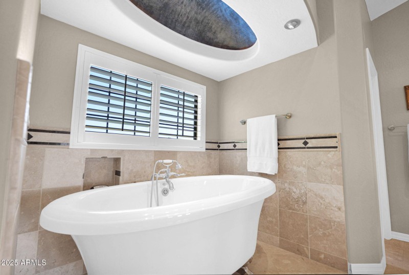 42-web-or-mls-P1279326