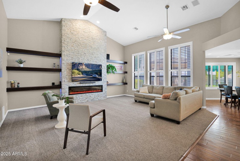 54-web-or-mls-P1279357