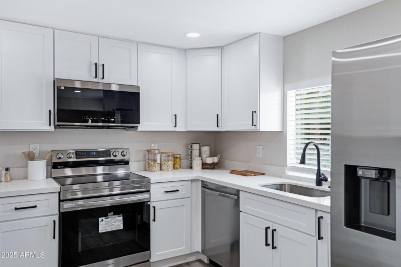 8006 E 4th Ave-12
