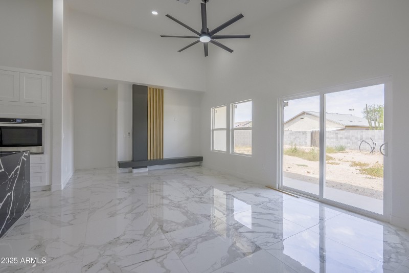 DSC07998_7999_8000PX