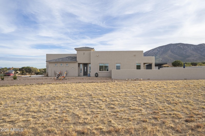 1 Exterior 1