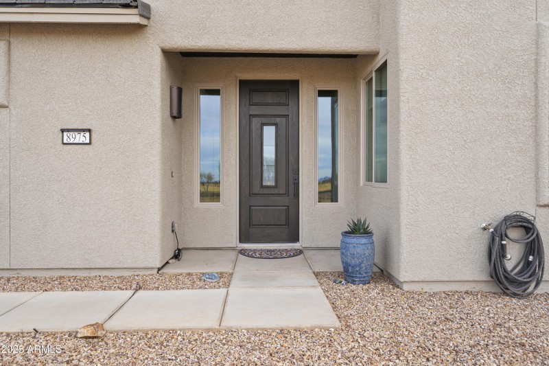 1 Exterior 6