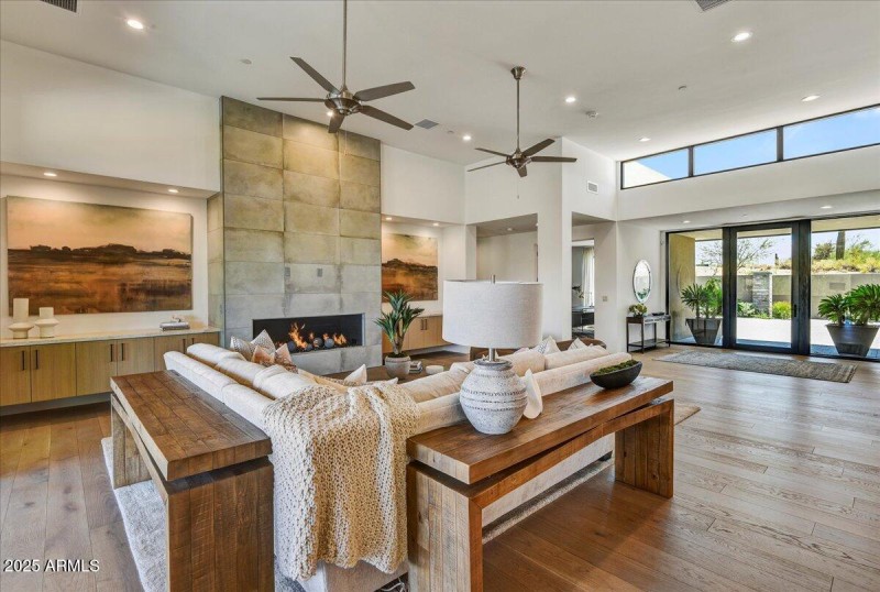 11-Family Room