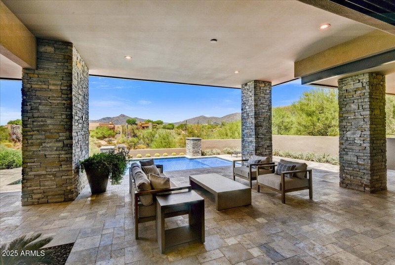 19-Covered Patio