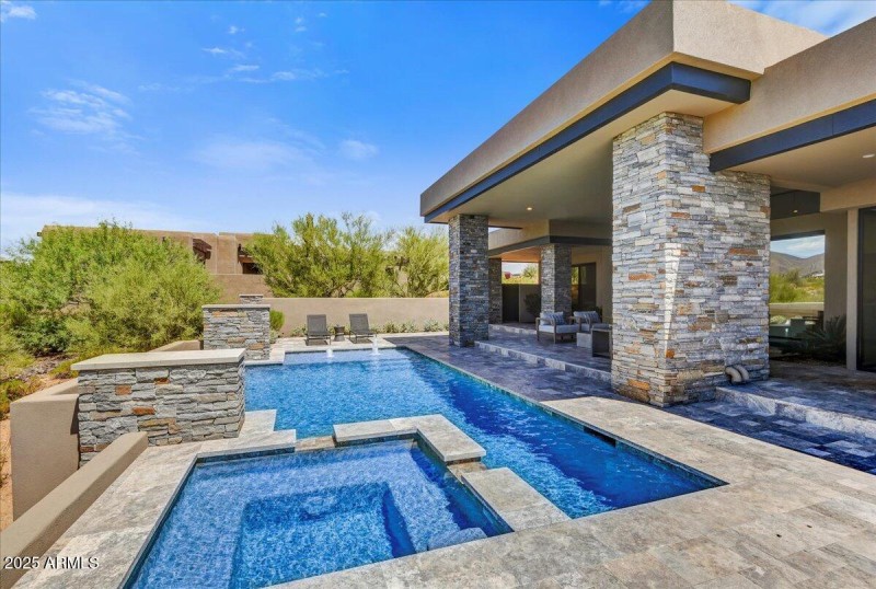 32-Spa Pool