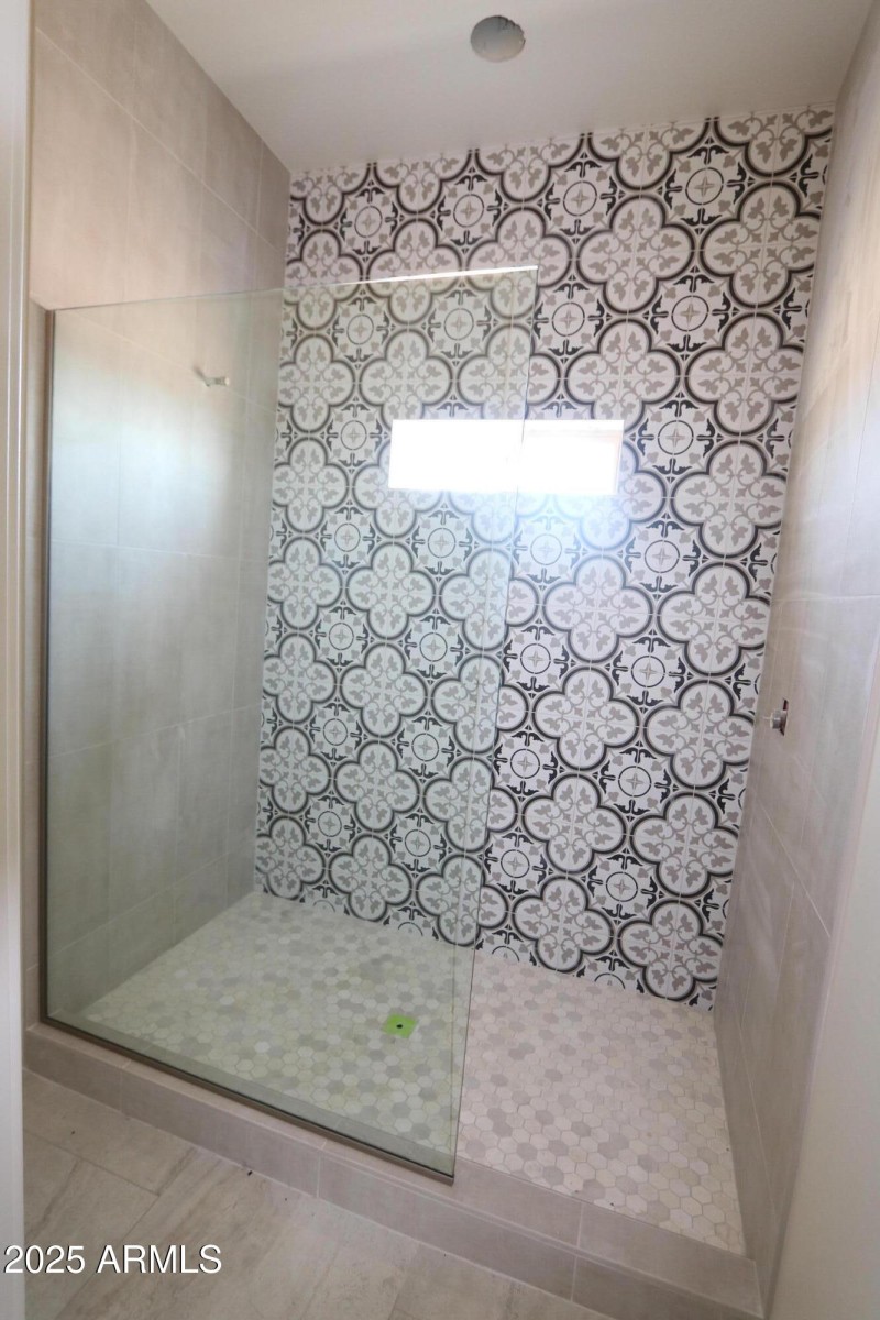 Master walk in shower