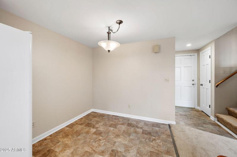 EAT-IN KITCHEN DINING