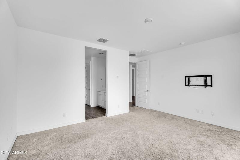 16-web-or-mls-Wiley Way-17