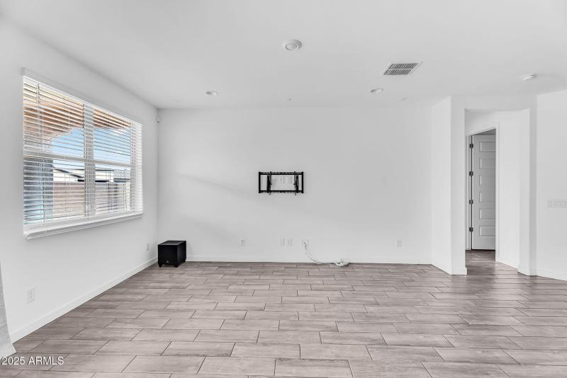 14-web-or-mls-Wiley Way-14