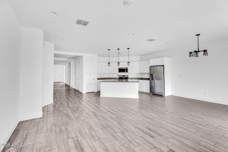 8-web-or-mls-Wiley Way-8