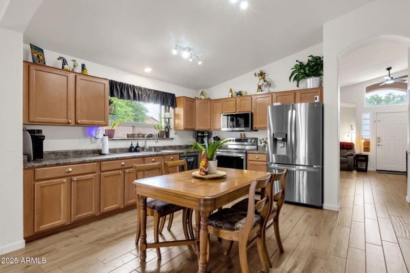 Eat-In Kitchen